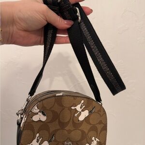 Coach signature Snoopy Serena bag